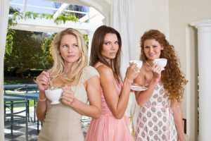 Women drinking tea