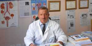 Prof. dr. Kim Drasa, urolog dhe seksolog në Poliklinikën Qendrore Tiranë