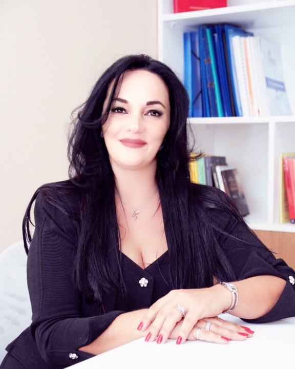 Adelina Pjetra CEO - Mental Health Albania Psikologe \ BWRT & EMDR