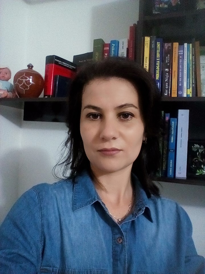 Silvana Uka (Bushi), psikologe klinike
