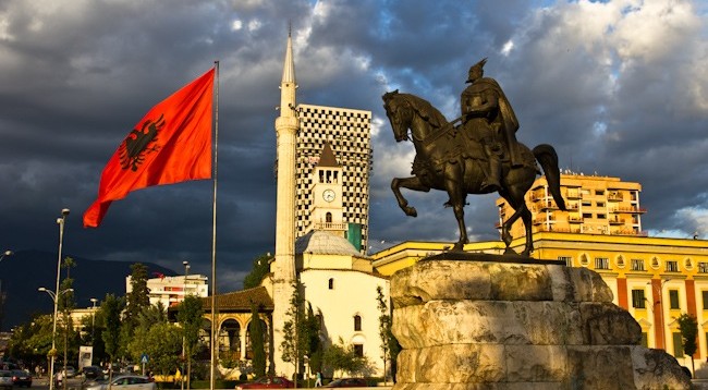 tirana-shqiperi-650x358