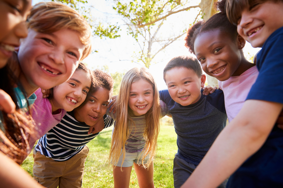 happy-kids-2-900x600