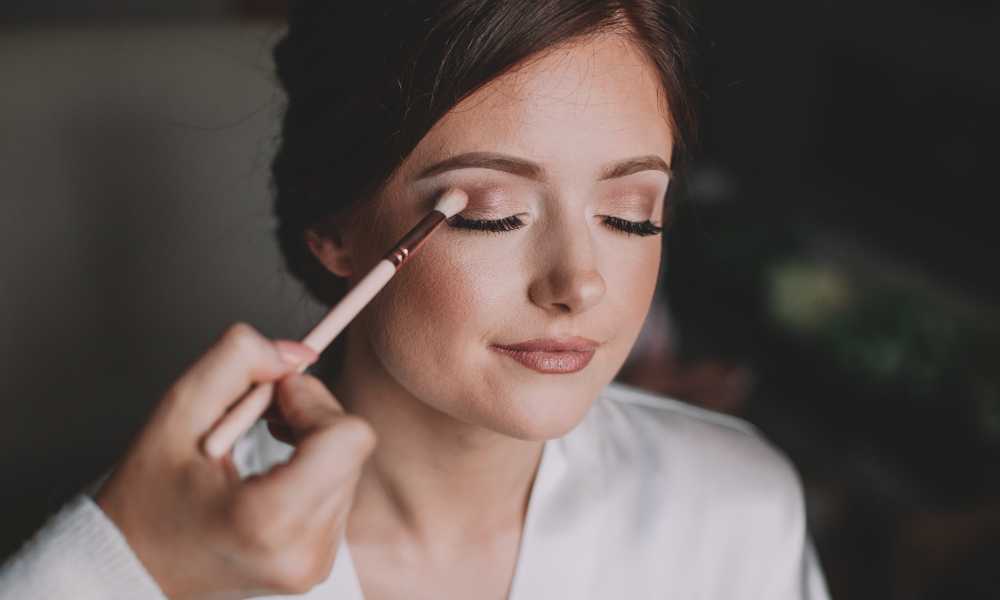 7 mashtrime të thjeshta dhe të lehta bukurie që do t’ju bëjnë të