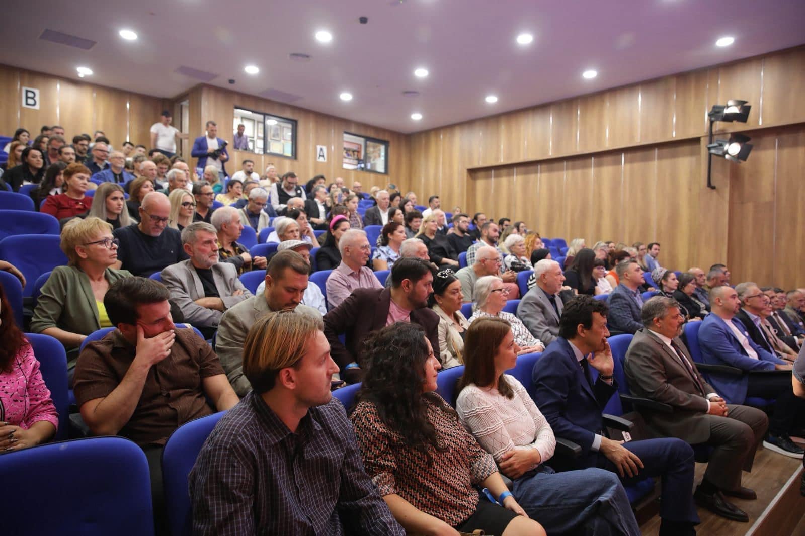 5d76a9cd-8b4c-4ed5-8b46-0da4f424f2e8