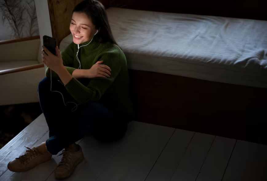 adoleshente-celular-naten